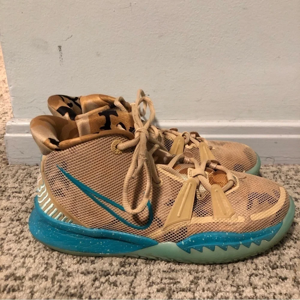 Nike Kyrie 7 Ripple Grade School Blue & Brown Camo Sneakers Size 6 Youth